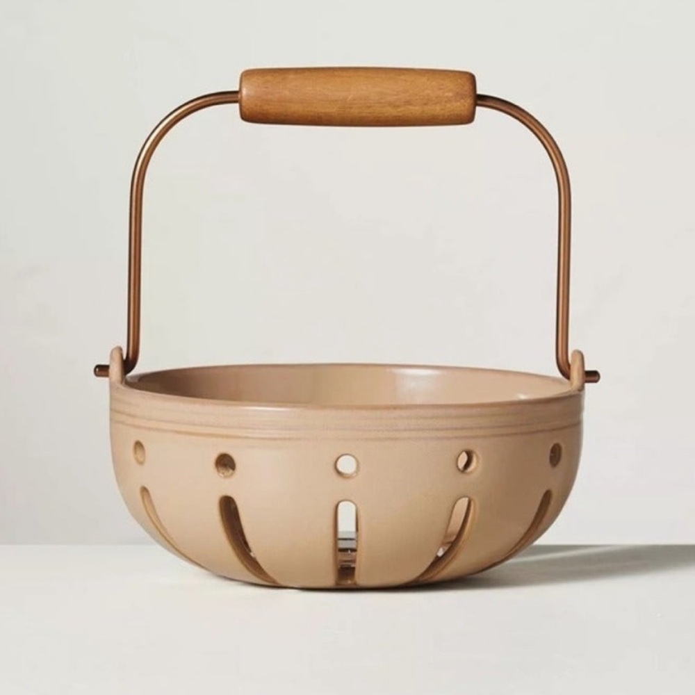 Hearth & Hand Tan Ceramic Ventilated Fruit Bowl with Wood-Topped Handle